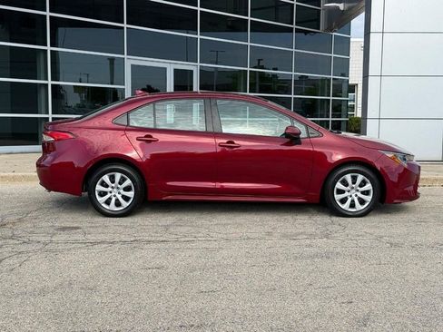 Used 2024 Toyota Corolla LE FWD image 2