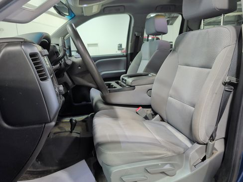 Used 2019 Chevrolet Silverado 2500 W/T w/ Snow Plow Prep Package AWD/4WD image 7