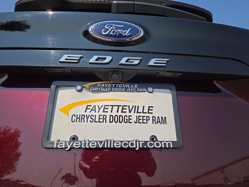 Used 2024 Ford Edge Titanium AWD/4WD image 32