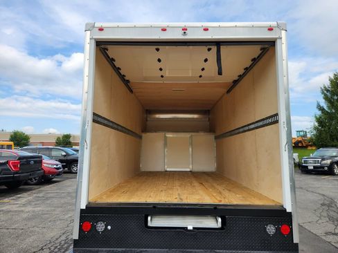 New 2027 Ford E-450 and Econoline 450 Super Duty w/ Power Equipment Group RWD image 16