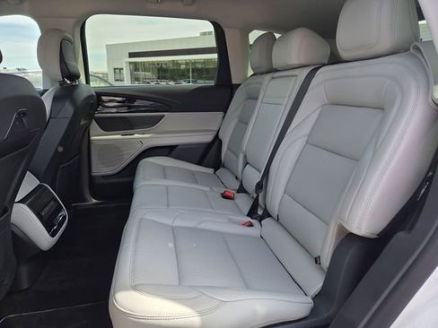 Certified 2026 Lincoln Nautilus Premier AWD/4WD image 17