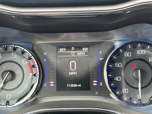 Used 2015 Chrysler 200 S image 16