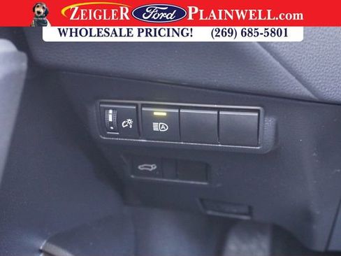 Used 2023 Toyota Corolla Cross XLE w/ Convenience Package image 25