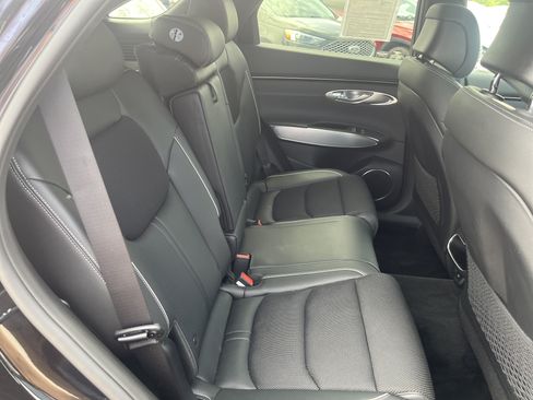 Used 2025 Genesis GV70 3.5T Sport AWD/4WD image 19