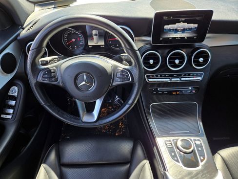 Used 2019 Mercedes-Benz GLC 300 image 9