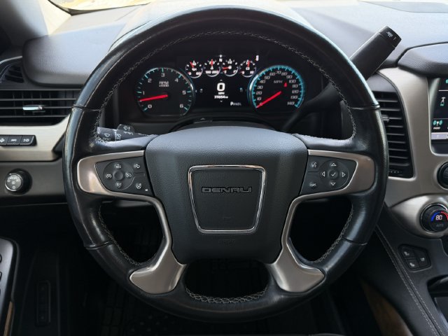Used 2020 GMC Yukon Denali w/ Denali Ultimate Package RWD image 12
