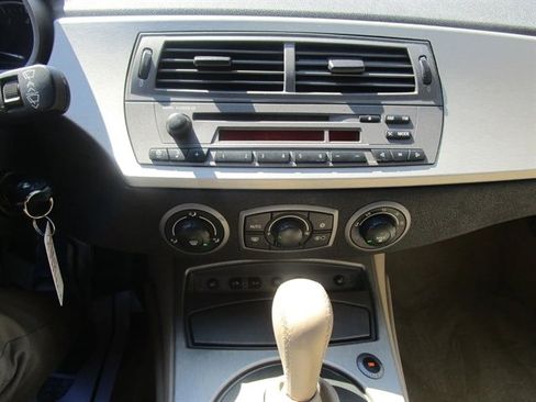 Used 2003 BMW Z4 2.5i image 24
