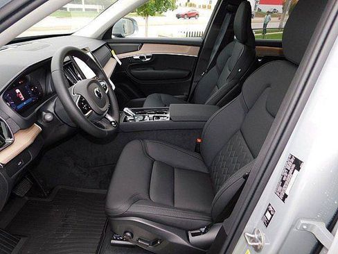 New 2026 Volvo XC90 B6 Plus w/ Protection Package Premier AWD/4WD image 15