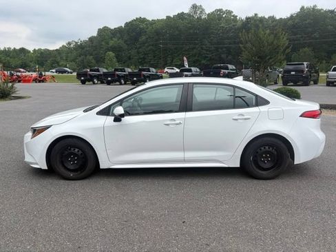 Used 2022 Toyota Corolla LE FWD image 28