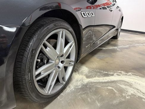 Used 2018 Maserati Quattroporte S GranLusso image 4