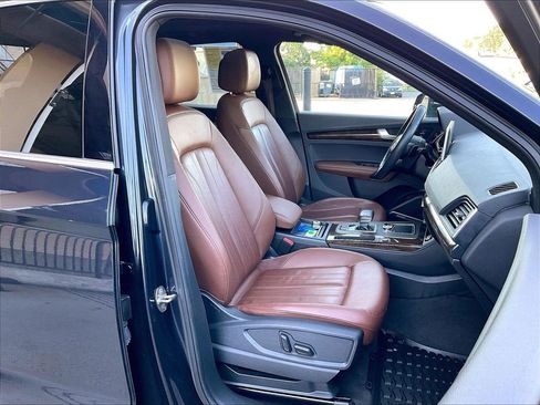 Used 2020 Audi Q5 2.0T Premium Plus w/ Premium Plus Package AWD/4WD image 11