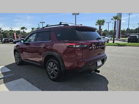 Used 2022 Nissan Pathfinder SV FWD image 30