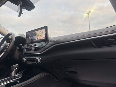 Used 2023 Nissan Altima 2.5 SV w/ SV Premium Package image 29