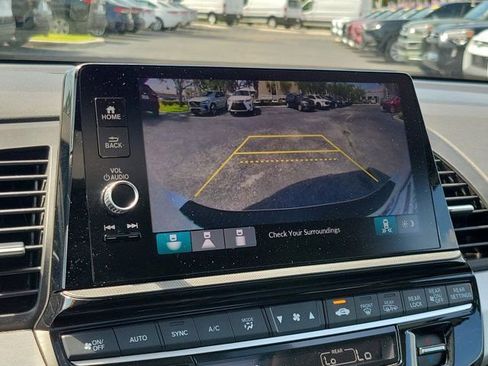 Used 2025 Honda Odyssey EX-L image 25