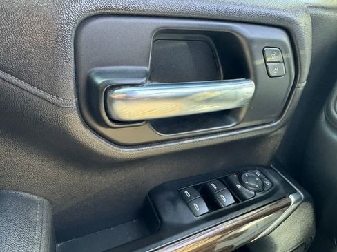 Used 2019 Chevrolet Silverado 1500 LT w/ Texas Edition image 35