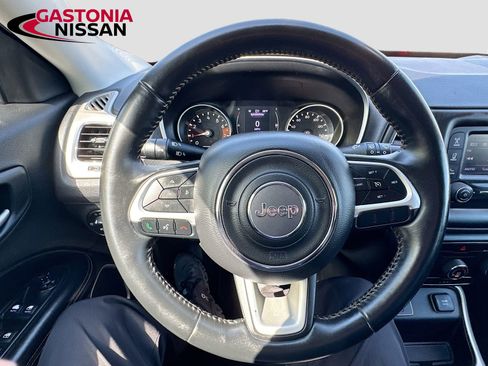 Used 2018 Jeep Compass Latitude image 14