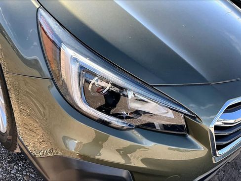 Used 2018 Subaru Outback 2.5i Premium image 19
