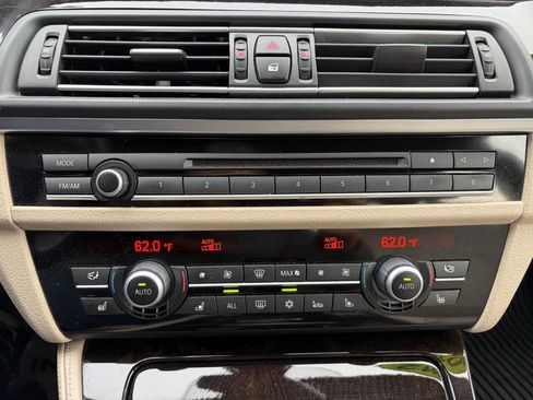 Used 2012 BMW 535i xDrive Sedan image 19