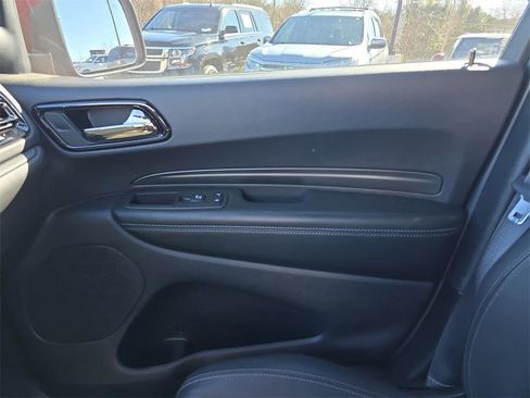 Used 2022 Dodge Durango GT image 24