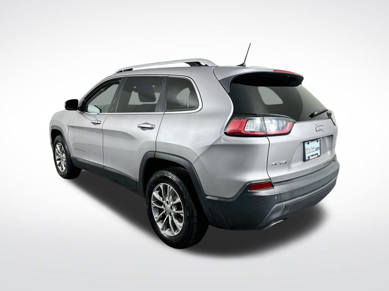 Used 2019 Jeep Cherokee Latitude Plus w/ Comfort/Convenience Group AWD/4WD image 6
