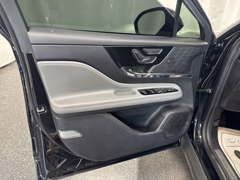 Used 2020 Lincoln Corsair Standard w/ Equipment Group 101A image 8