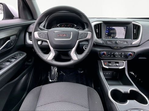 Used 2023 GMC Terrain SLE w/ Driver Convenience Package image 8