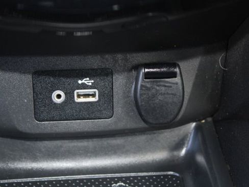 Used 2021 Nissan Rogue Sport SV image 25