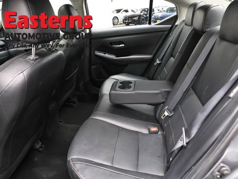 Used 2023 Nissan Sentra SR w/ SR Premium Package FWD image 21