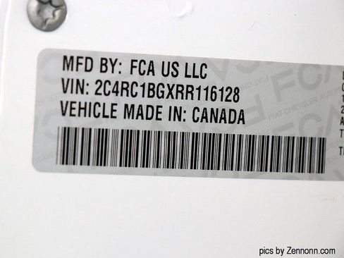 Used 2024 Chrysler Pacifica Touring-L FWD image 31