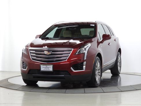 Used 2017 Cadillac XT5 Luxury w/ Driver Awareness Package AWD/4WD image 3