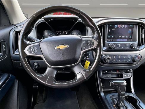 Used 2017 Chevrolet Colorado Z71 AWD/4WD image 9