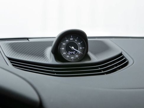 Certified 2024 Porsche Taycan 4S AWD/4WD image 30