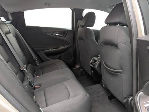 Used 2025 Chevrolet Malibu LT FWD image 19