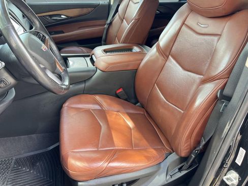 Certified 2020 Cadillac Escalade Premium Luxury w/ Escalade Sport Edition image 5