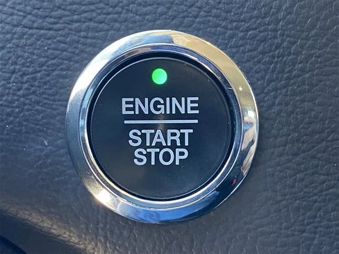 Used 2023 Ford Edge Titanium image 27