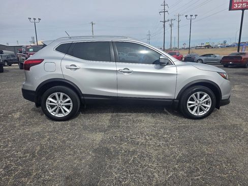 Used 2017 Nissan Rogue Sport SV image 8
