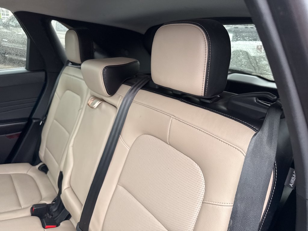 Used 2021 Ford Escape Titanium AWD/4WD image 21