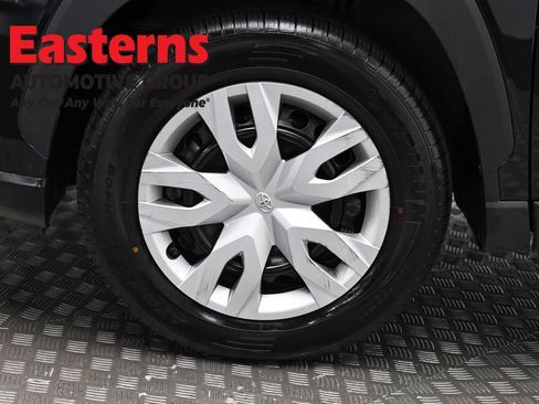 Used 2024 Toyota Corolla Cross L AWD/4WD image 31