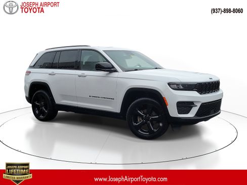 Used 2022 Jeep Grand Cherokee Altitude image 1