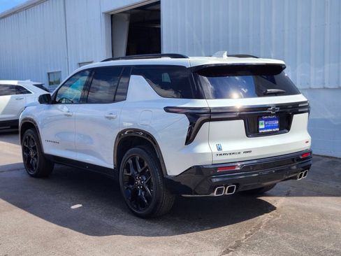 Used 2024 Chevrolet Traverse RS w/ LPO, Floor Liner Package AWD/4WD image 3
