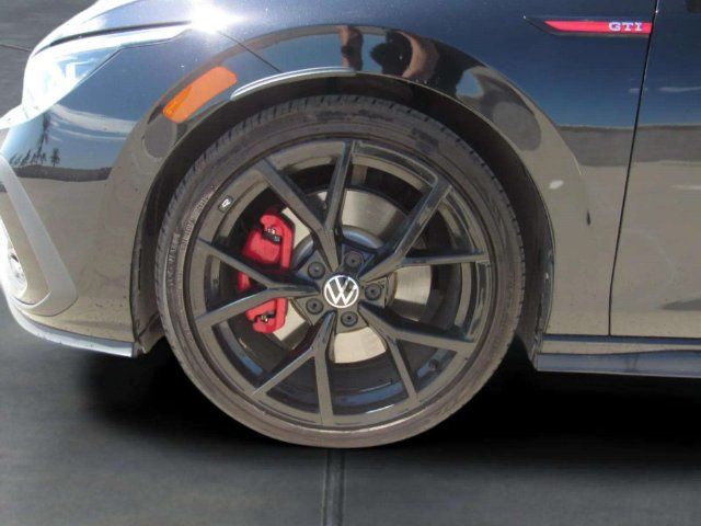 Used 2024 Volkswagen GTI SE FWD image 4