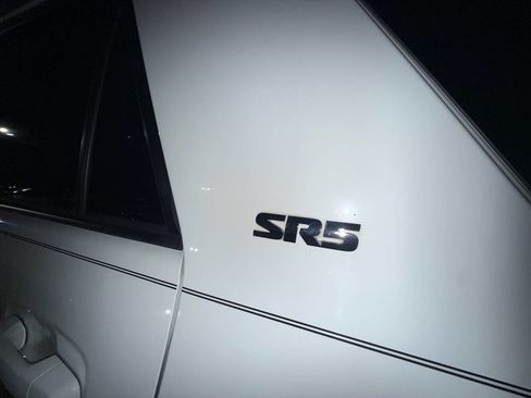 Used 2018 Toyota 4Runner SR5 RWD image 32