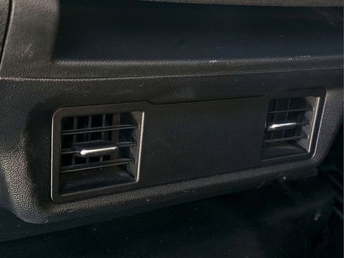 Used 2024 GMC Sierra 2500 Pro w/ Convenience Package image 17