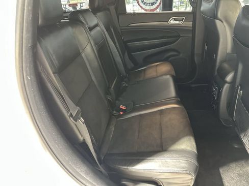 Used 2019 Jeep Grand Cherokee Altitude AWD/4WD image 29
