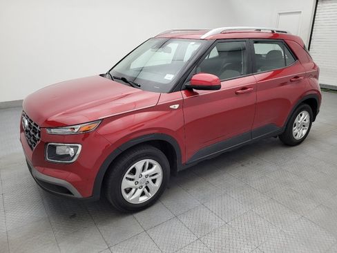 Used 2020 Hyundai Venue SEL FWD image 2