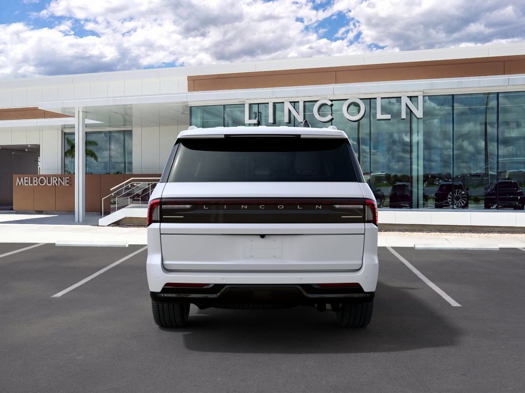 New 2027 Lincoln Navigator Premiere AWD/4WD image 7