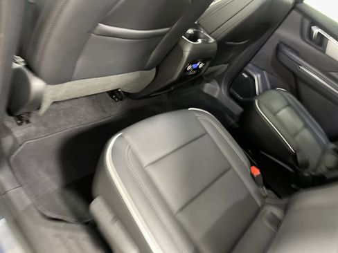 Used 2025 Buick Enclave Preferred image 17