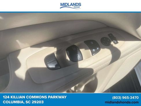 Used 2014 Nissan Pathfinder Platinum FWD image 19