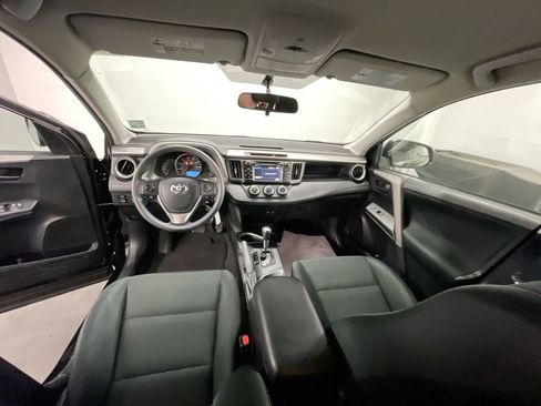 Used 2016 Toyota RAV4 LE image 18
