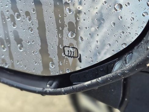 Certified 2025 Subaru Outback Premium image 22